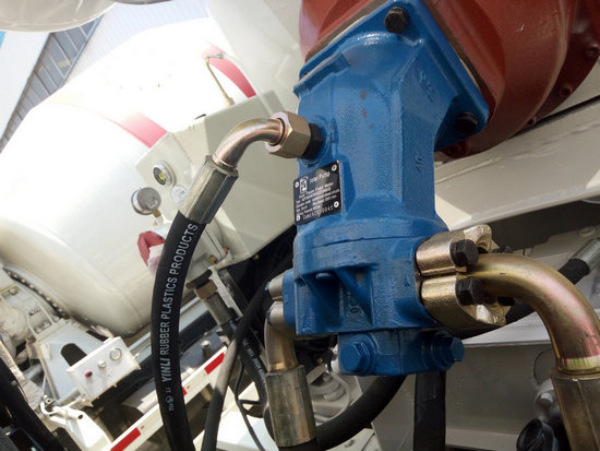 楚風后八輪攪拌車8-10方